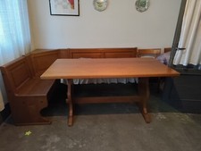 TAVOLO CON CASSAPANCA