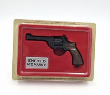 PISTOLE & REVOLVER " ENFIELD