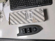 Pulsantiera Alzavetro Lato