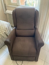 Poltrona Alzapersona Elettrica Motorizzata Reclinabile Marrone