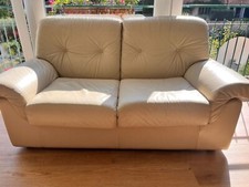 2 divani Identici a  2 posti in pelle