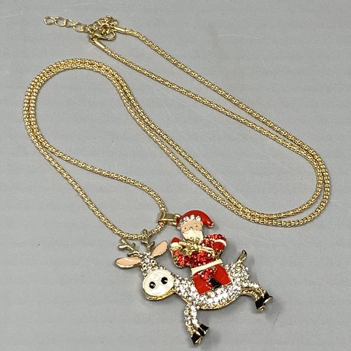 Collana con ciondolo natalizio