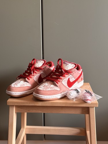 Nike dunk strange love - nike,