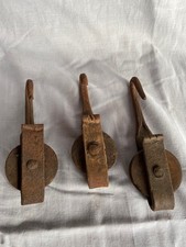 N.3 antiche carrucole in ferro