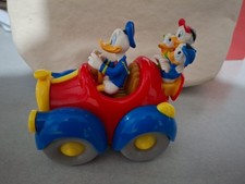 Auto 313 di Paperino con Qui