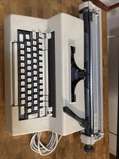 Macchina da scrivere Olivetti Editor 3