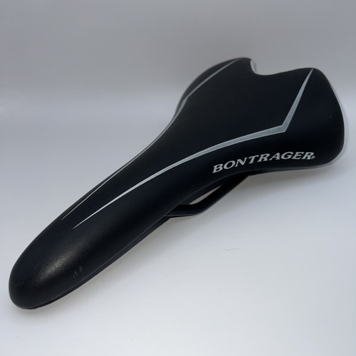 Bontrager bike saddle black - r1,