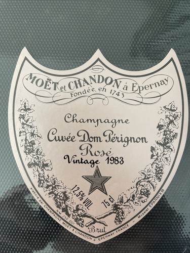 Une étiquette champagne - une, de