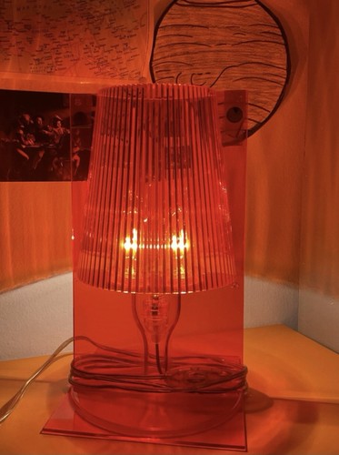 Lampada plexiglas rossa - in,