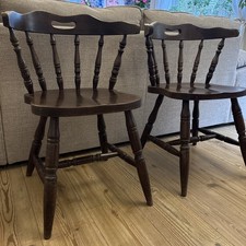 Set 2 sedie capitani vintage in legno scuro con mandrino in legno 