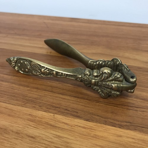 Schiaccianoci ottone vintage