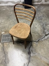 Sedia Epoca Legno Da Restaurare Con Etichetta Parziale 