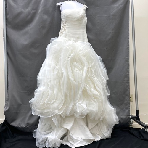 Pronovias one shoulder mermaid - pronovias,