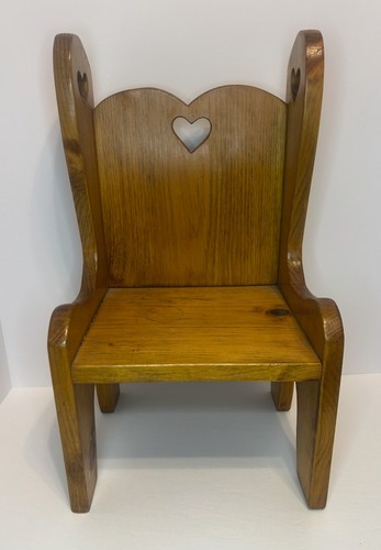 Sedia cuore bambola vintage