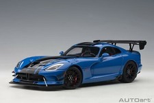 1/18 2017 Dodge Viper ACR Competizione Blu con Strisce Nere Modello Autoart 71734