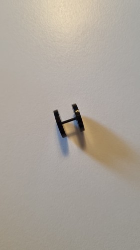 Orecchino finto dilatatore