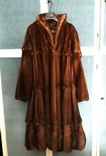 PELLICCIA DI VISONE BIONDO FENDI con certificato, conservata nel negozio FENDI