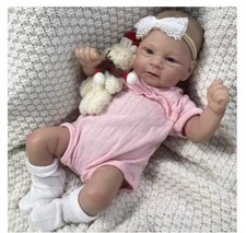 DOLLS ACCESSORIES MODELING