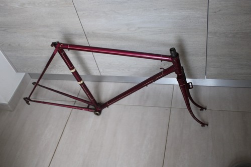 Beau cadre vélo 1950 51 - beau,
