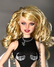 OOAK Barbie bambola ridipinta