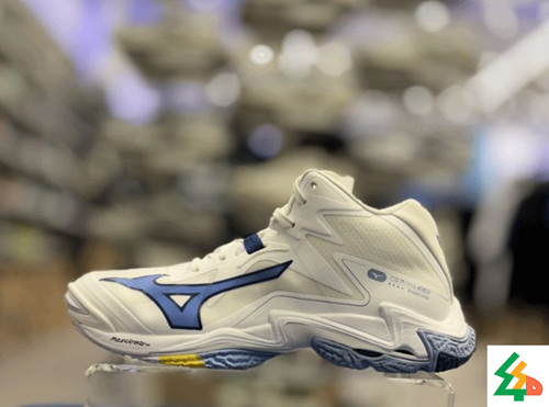 Mizuno wave lightning - wave, mid