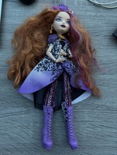Bambola Ever After High Holly