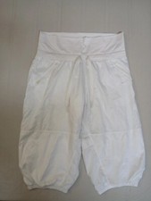 Pantaloni corti al ginocchio