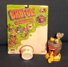 Brufols La Nauseabanda Bidone Lo Sparatutto Action Figure con Pasta