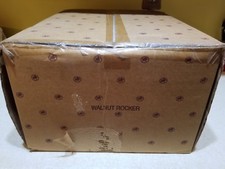 Sedia a dondolo per bambola Ashton Drake noce nuova con scatola. #94537