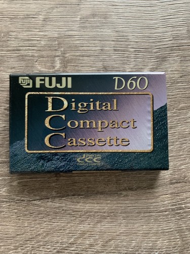 Fuji dcc d60 digital compact - d60,