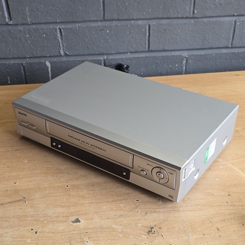 Videoregistratore vhs sanyo - videoregistratore,