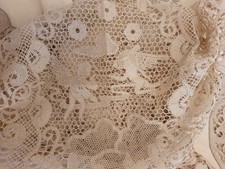 Copriletto Matrimoniale Ricamato A Mano Ricamo A Tombolo Cantu