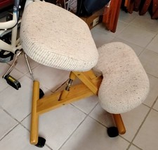 Sgabello svedese ergonomico  - sedia inginocchiatoio in legno