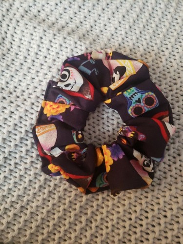 Scrunchie per capelli fatto a - ,