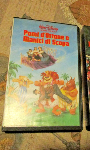 Vhs vintage pomi - pomi, d'ottone