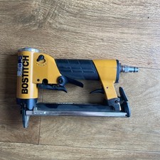 Stanley Bostitch 21671B-A-E Air "71" Cucitrice automatica (4-16 mm)