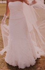 Abito da SPOSA .color Champagne. Tenuto in ottime condizioni. Taglia 38/40