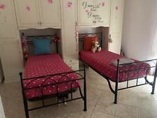 Stanzetta comprensiva di armadio e 2 letti