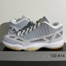Taglia 12,5 - Air Jordan 11