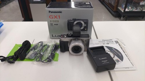 Kit fotocamera mirrorless