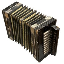 Antica fisarmonica tedesca