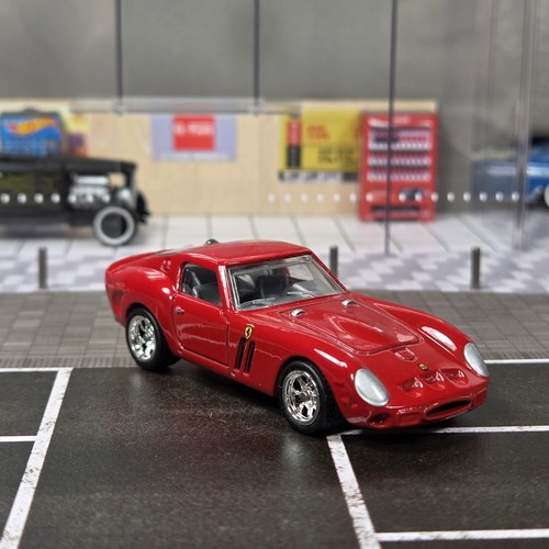 Hot wheels 2011 garage rosso - 2011,