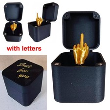 Dito medio in scatola