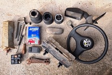 LOTTO RICAMBI AUTO D' EPOCA E VARI DA SGOMBERO IN BLOCCO  EURO 9,99