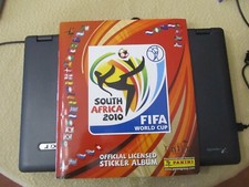 ALBUM DI FIGURINE CALCIATORI - ED. PANINI - MONDIALI  2010 EDICOLA  E COMPLETO