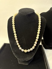 Collana di perle simulate