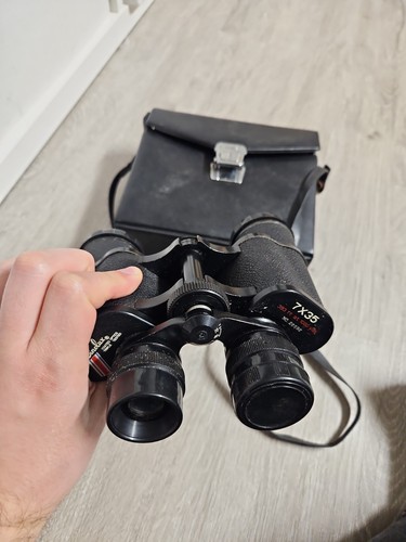 Vecchio binocolo vintage