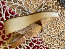 sandalo igi&co con zeppa molto comodo colore chiaro usato poco