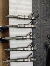 Iniettore 0445110047 Bmw Serie 5 E39 530 diesel 193 cv