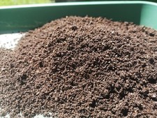 Humus di lombrico naturale 1 litro (~600 g) – Concime organico 100% naturale